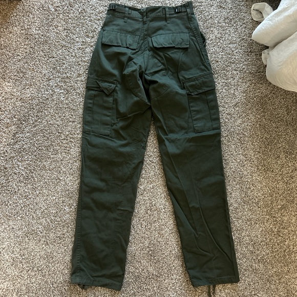 Goodbye bread army green cargo pants. - Picture 5 of 5